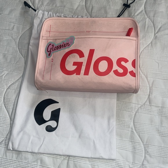 GUC GLOSSIER BUNDLE.♥️♥️ - Picture 2 of 10